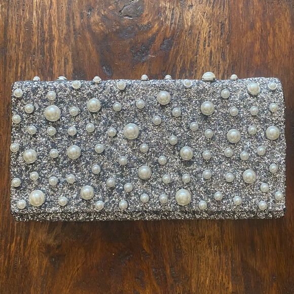 Sondra Roberts Pearl Silver Glitter w/Raised pearl Accents Clutch/Shoulder Bag - Picture 6 of 11